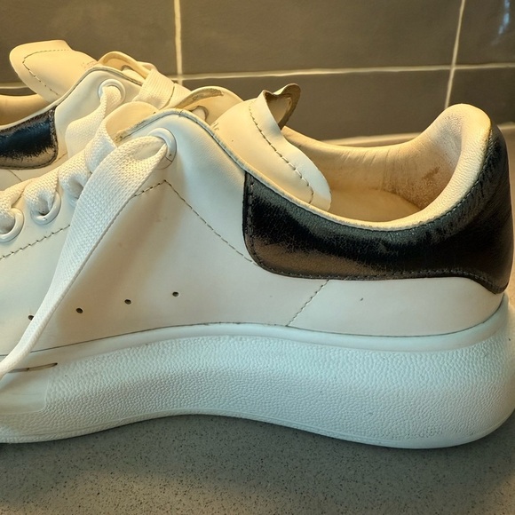 Alexander McQueen Classic White Lace-Up Sneakers - Picture 5 of 6